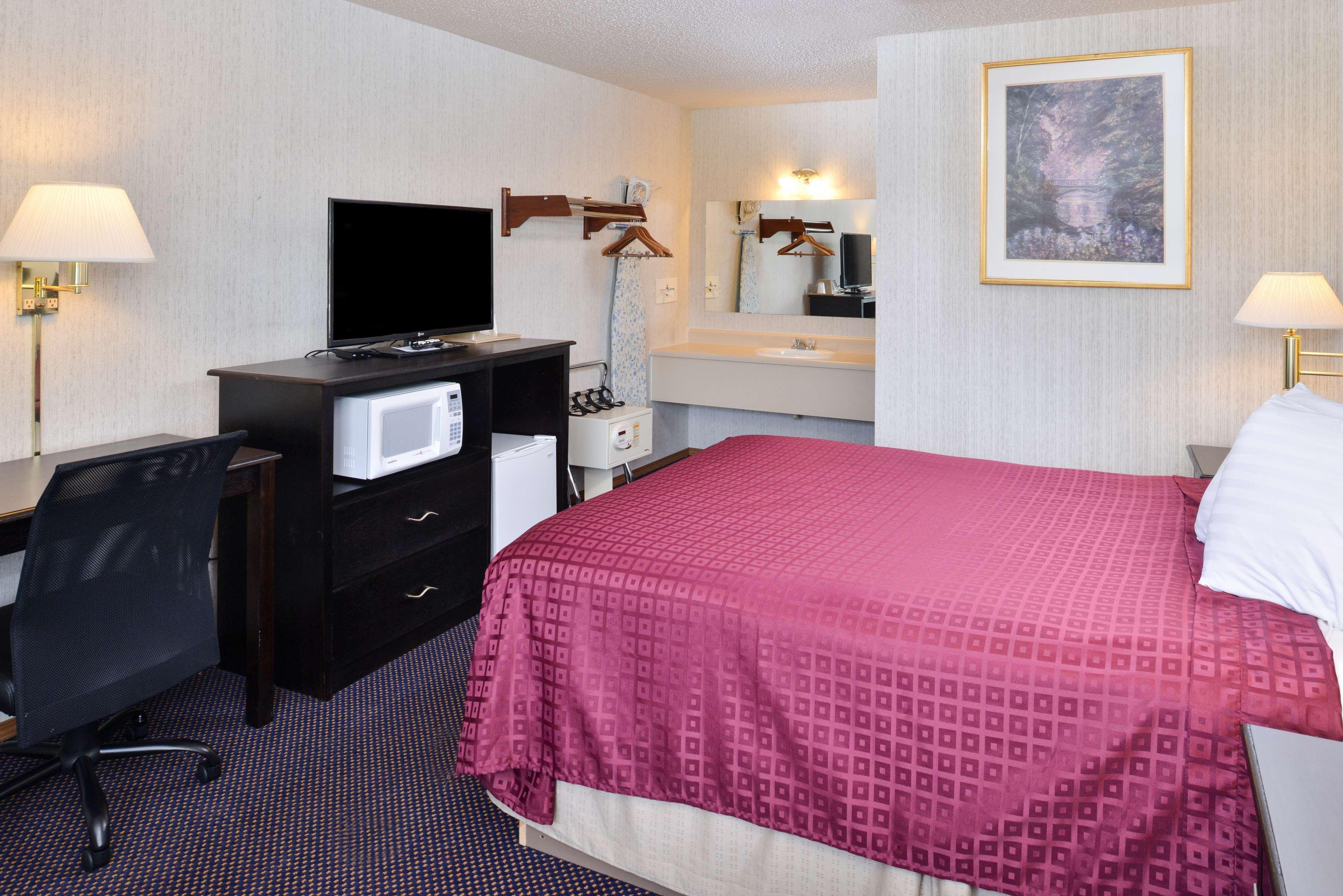 Americas Best Value Inn Knob Noster Ngoại thất bức ảnh