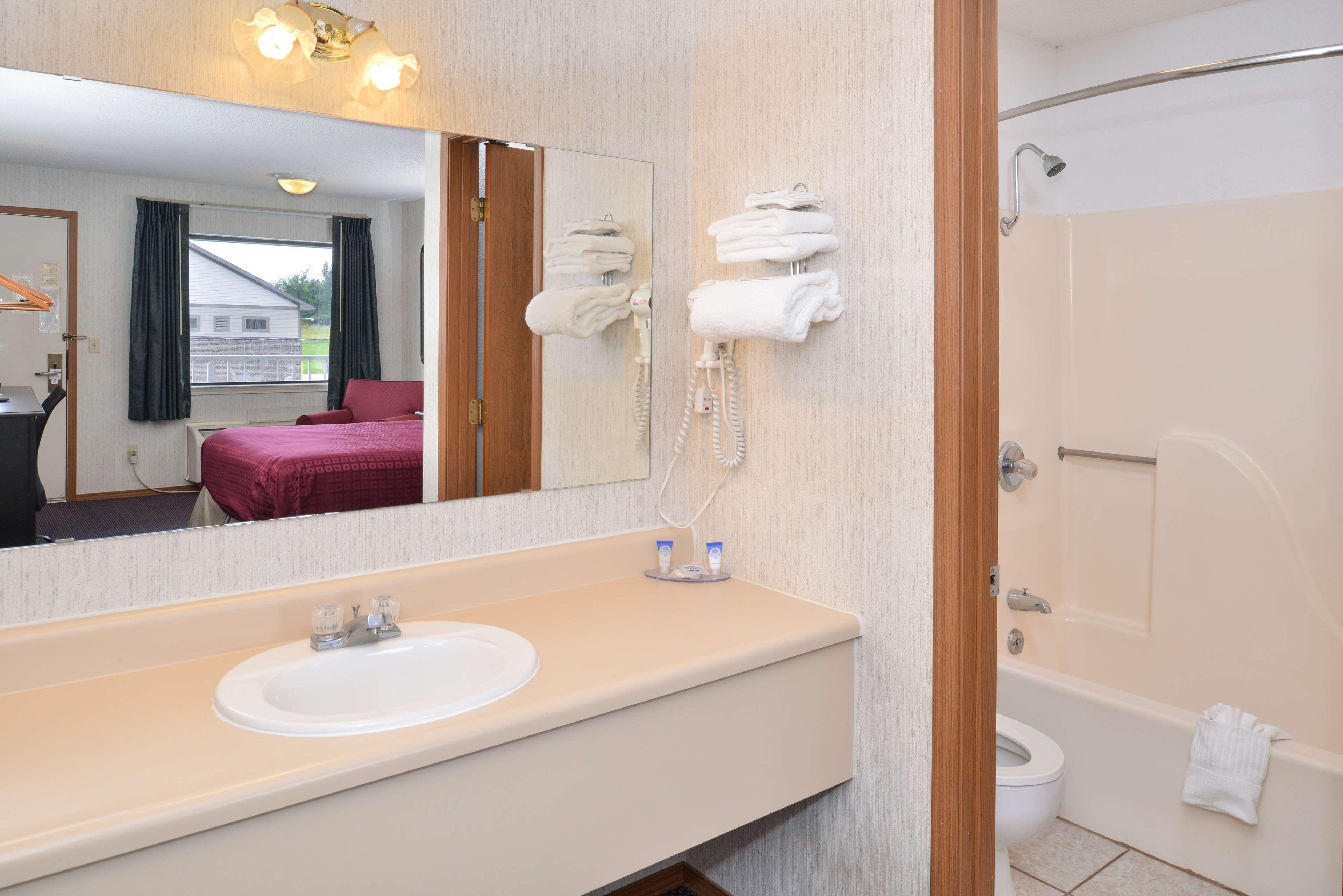 Americas Best Value Inn Knob Noster Ngoại thất bức ảnh