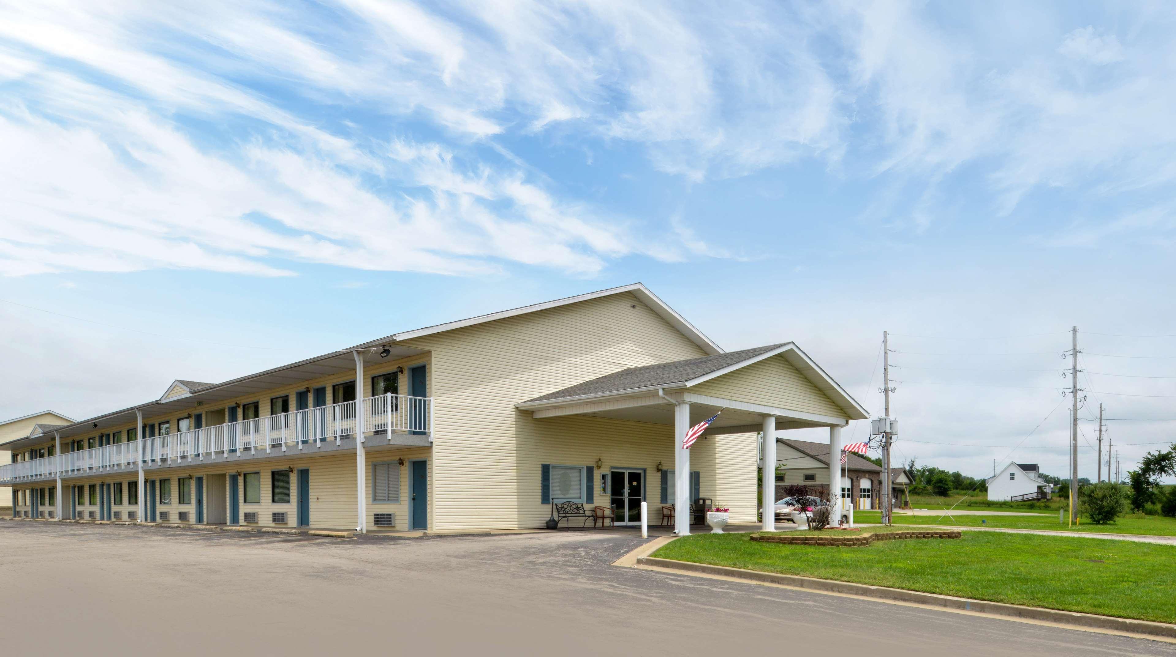 Americas Best Value Inn Knob Noster Ngoại thất bức ảnh